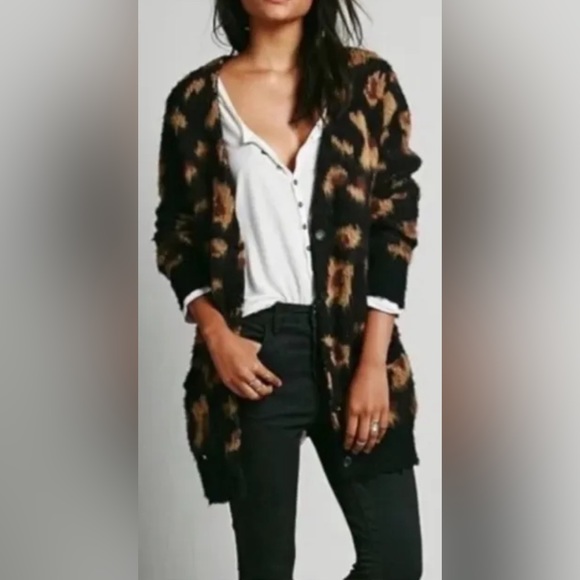 Free People Sweaters - Free people Womens Leopard-Print Out of Africa Boyfriend Sweater Cardigan Small